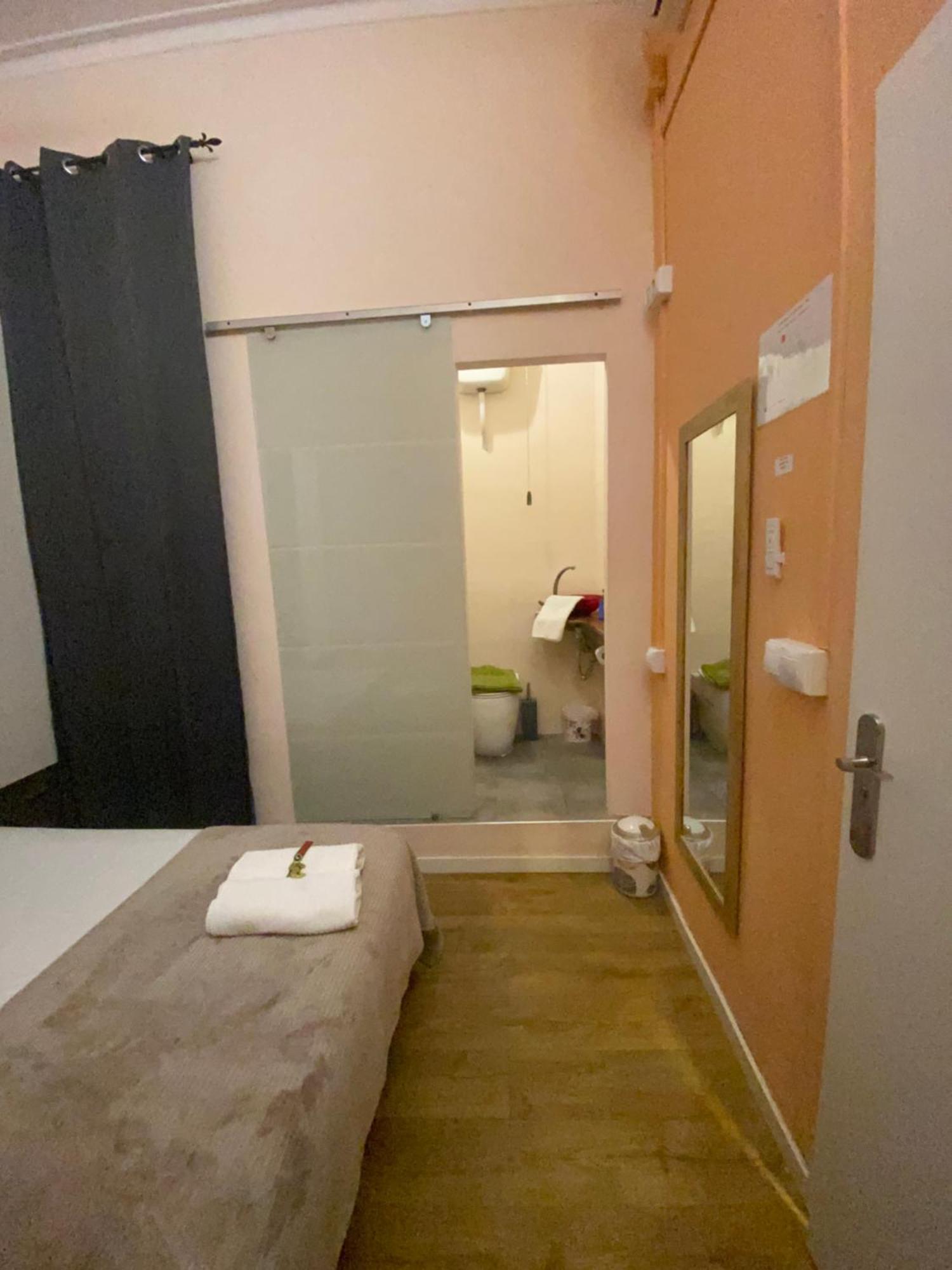 Sant Antoni Hostal, Sustainable Tourism Барселона Экстерьер фото