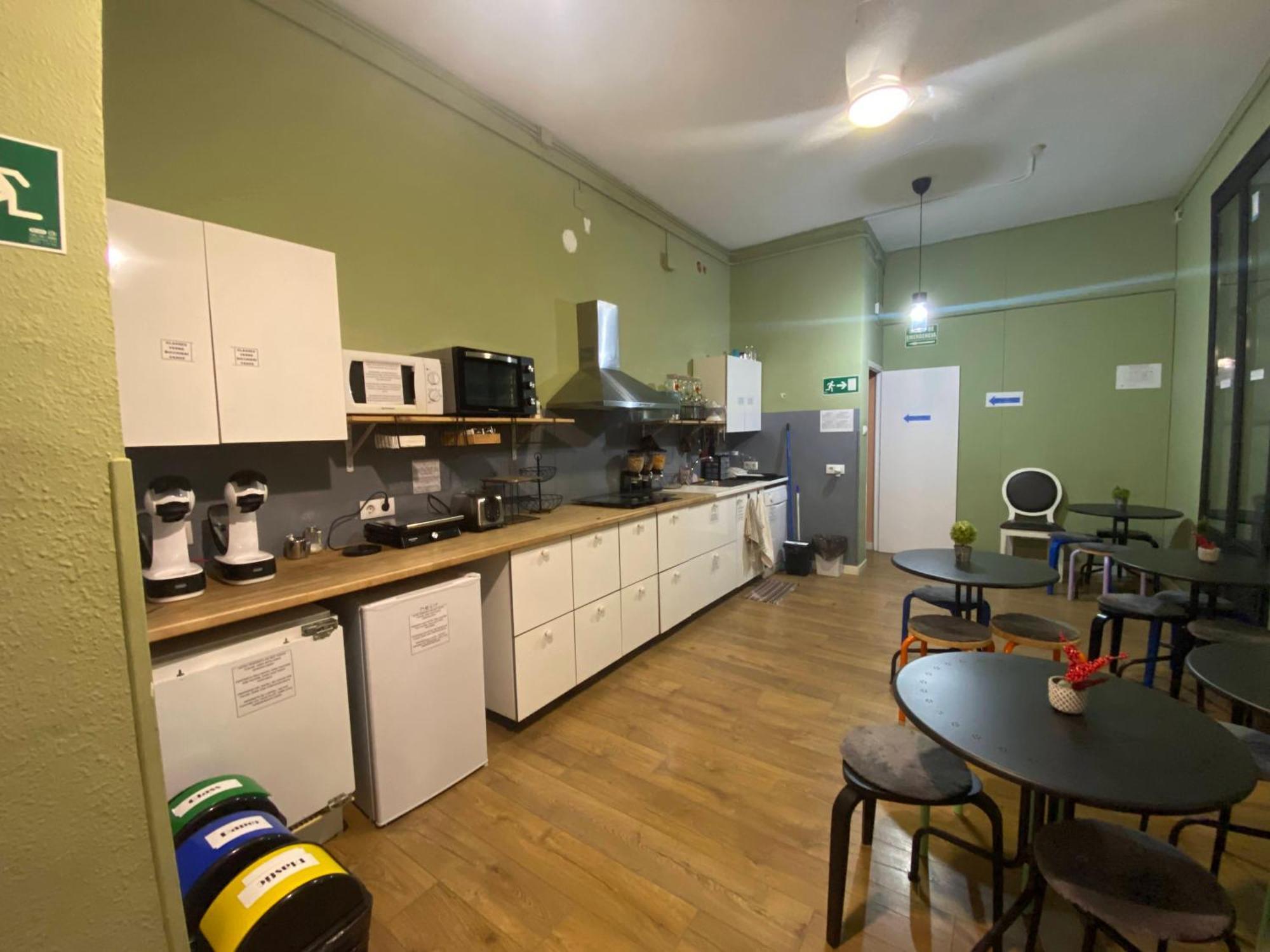 Sant Antoni Hostal, Sustainable Tourism Барселона Экстерьер фото